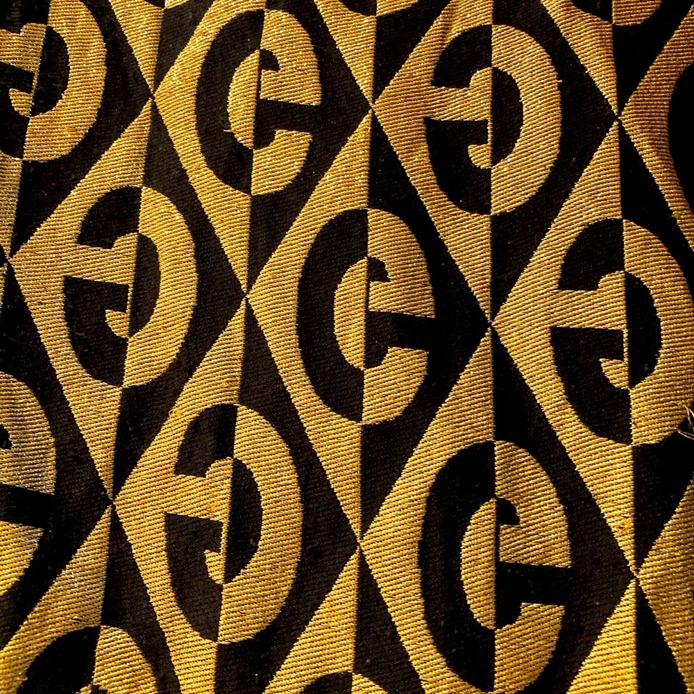 This is a 6ft x 4ft scarf I purchased in Holland - Picture 2 of 2